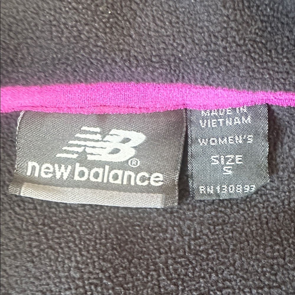 New Balance Black and Gray Women's Jacket - Picture 2 of 9